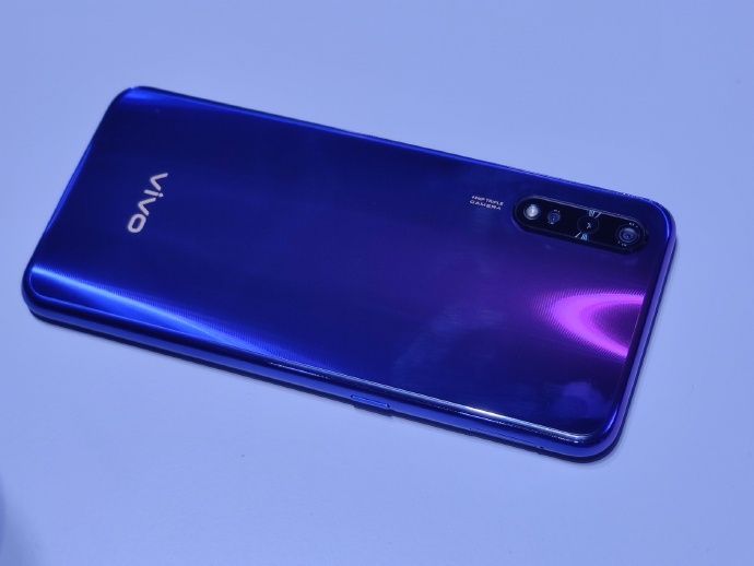 vivo Z5ʽ4800AI 1598Ԫ